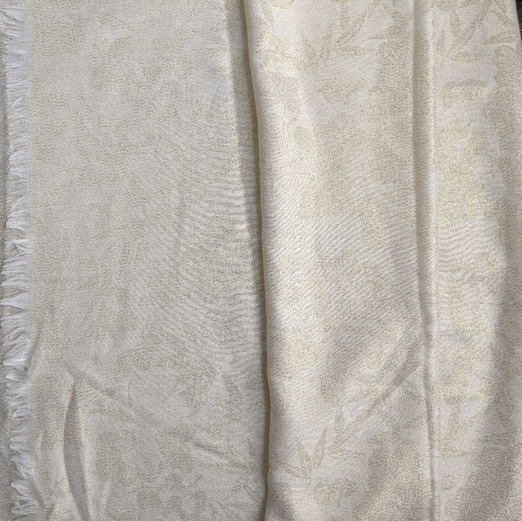 Scarf - Picture 5 of 6